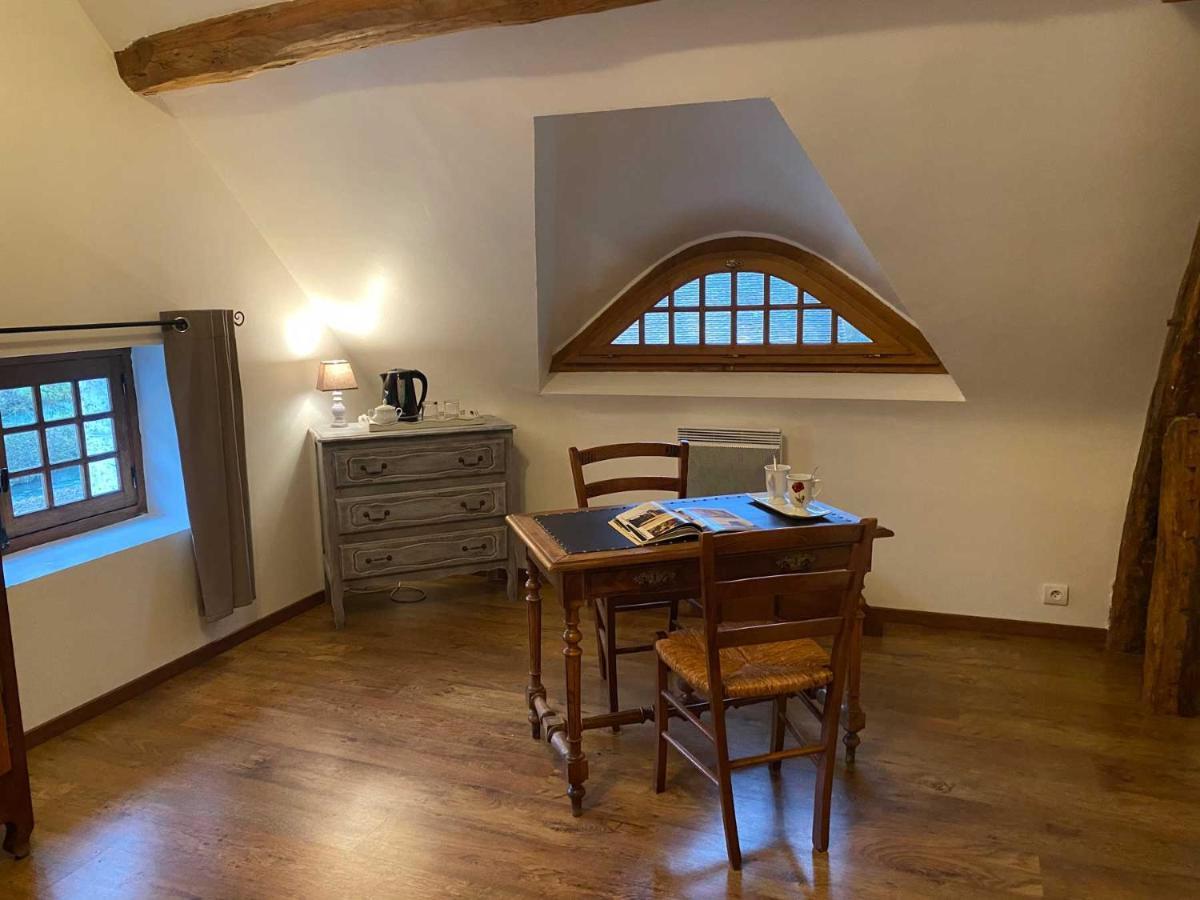 Bed and Breakfast Le Moulin De Pasnel Монто Экстерьер фото